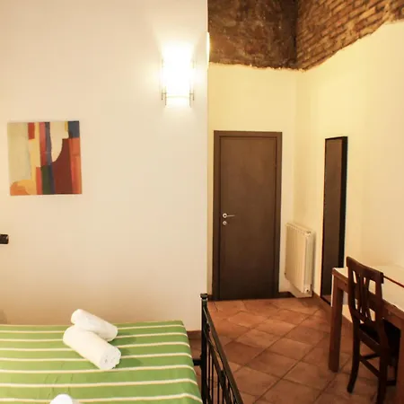 Sixtythree Bed & Breakfast 3*