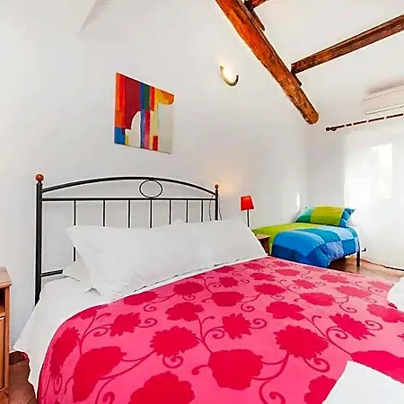 Sixtythree Bed and Breakfast
