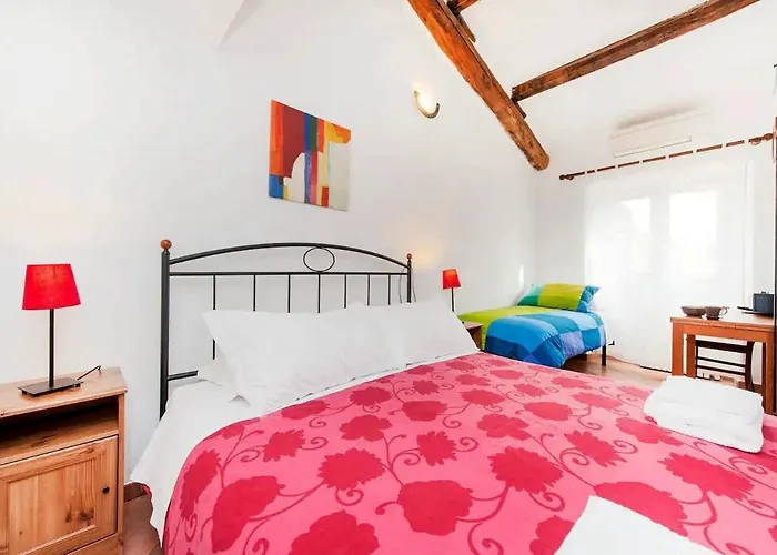 Sixtythree Bed & Breakfast