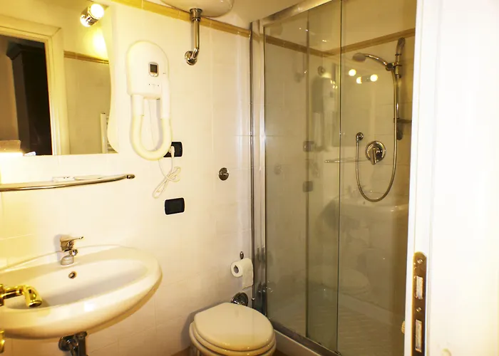 Sixtythree Couette-café 3*